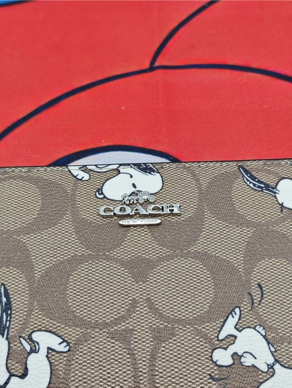 Coach Zip Around Wallet with Snoopy Print - Brown/White - Picture 5 of 11
